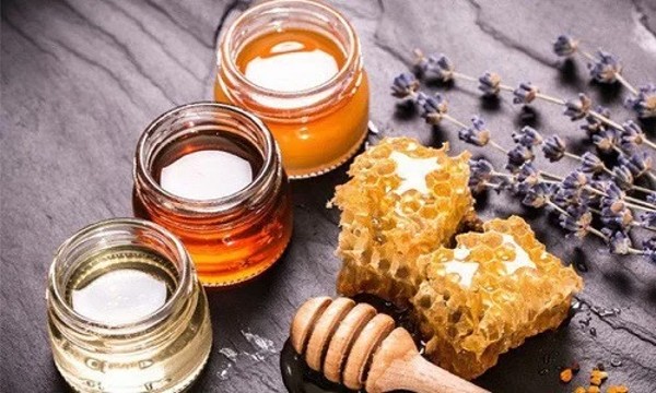 Lưu ý khi trị mụn bằng mật ong cho da dầu
